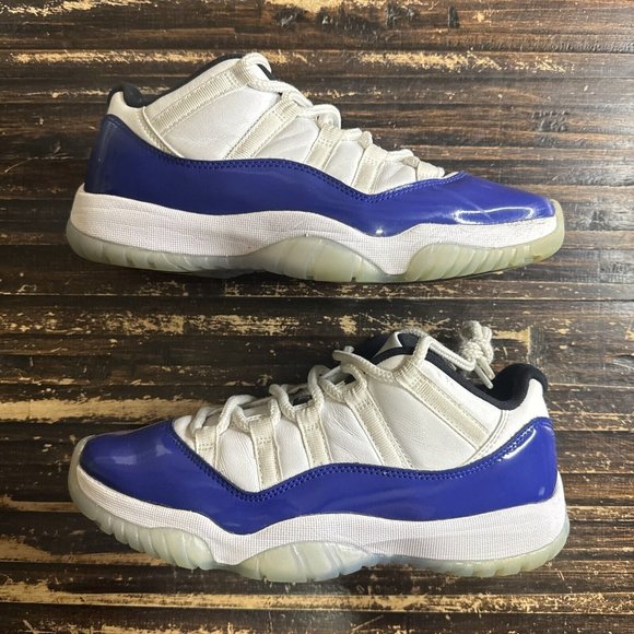 Women's Air Jordan Retro 11 Low "White Concord" 2020 US Women's Size 9 - Picture 2 of 7